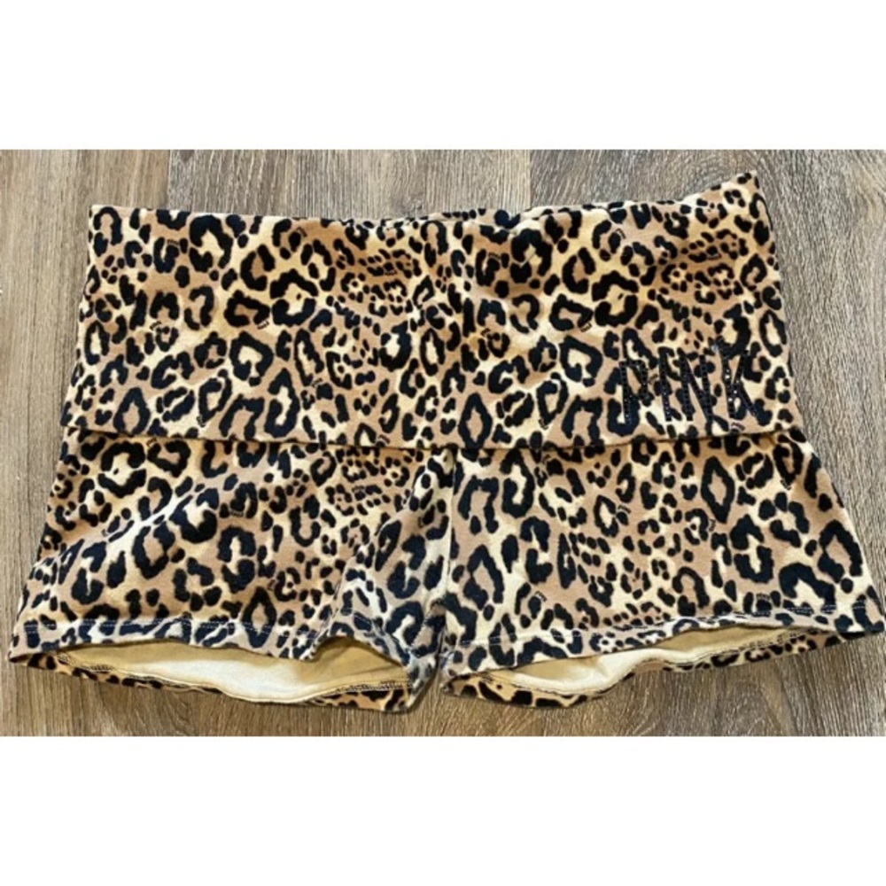 Leopard yoga shorts